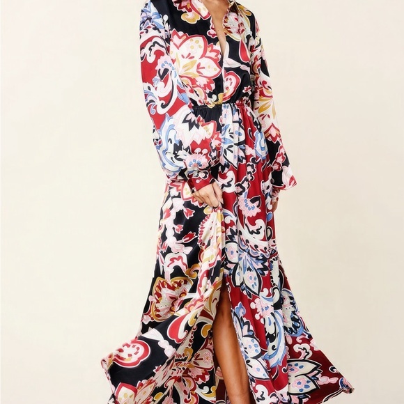 Shannel’s Closet Dresses & Skirts - Color Block Printed V Neck Dress